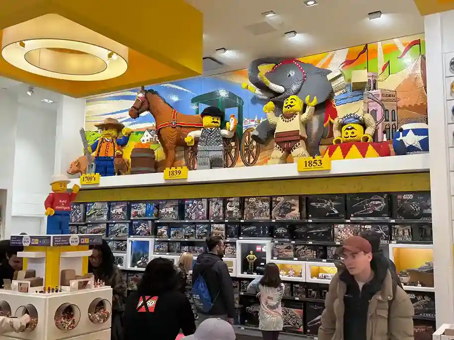 I am always amazed everytime I step into this Lego store that is located in the Flatrion NYC. Shopping for kids is fabulous here.