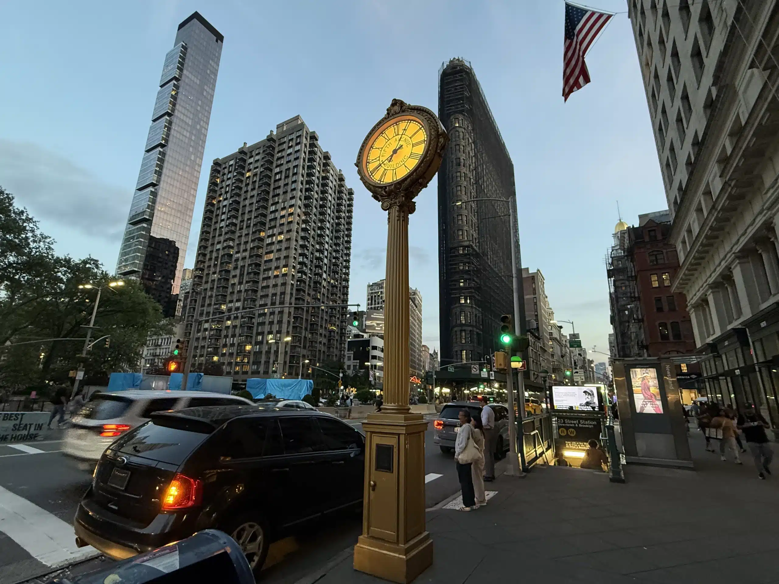 Flatiron District Map: This is the best neighborhood in nyc, i am biased as I live here though.