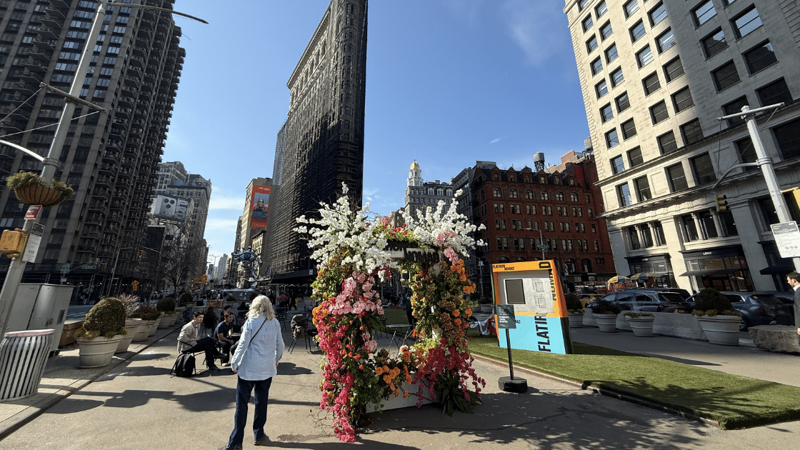 This is a photo of the Flatiron Building that Frederick P Dinkelberg was one of the architects.